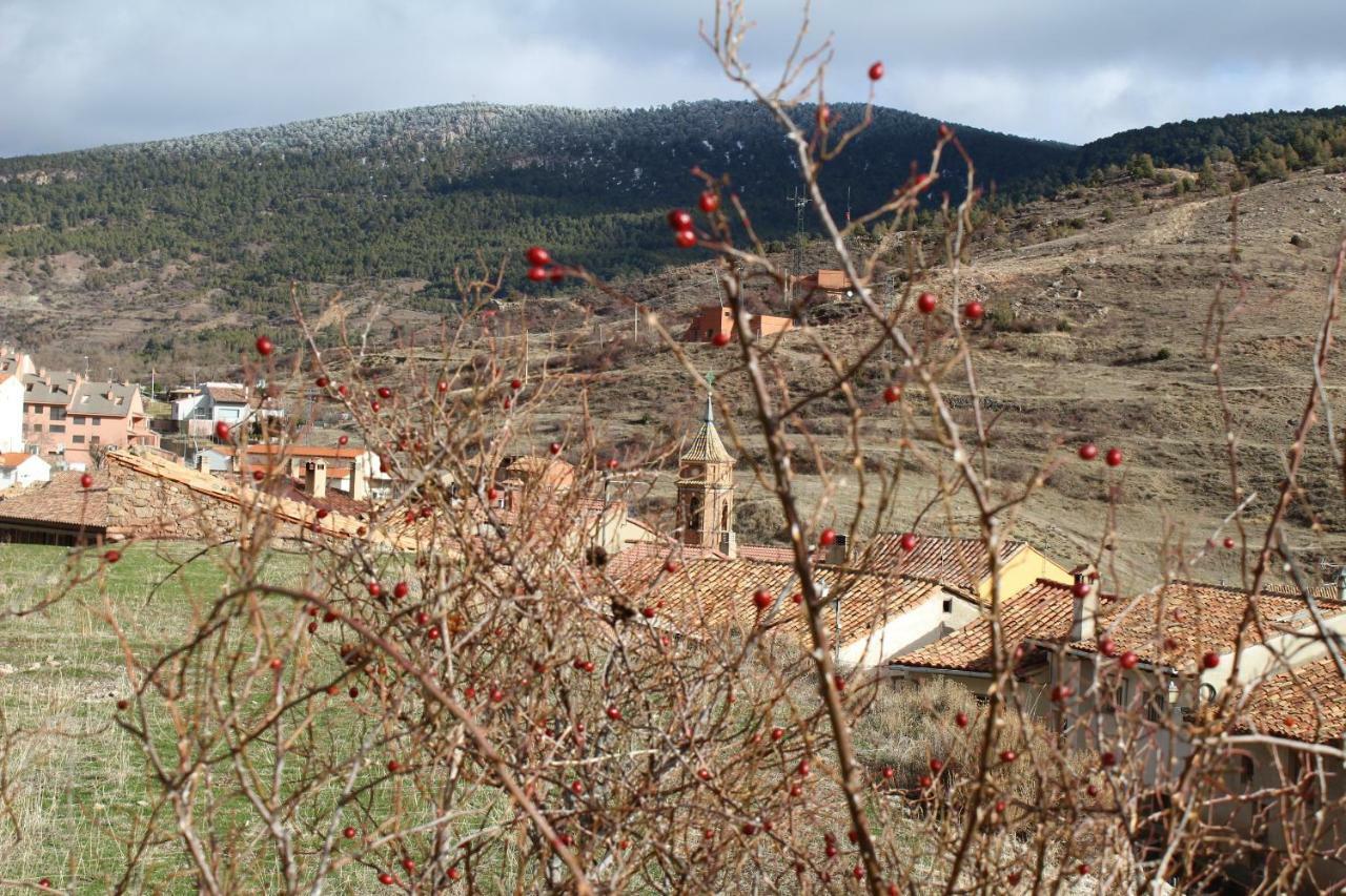Apartamento San Mateo Camarena de la Sierra Luaran gambar
